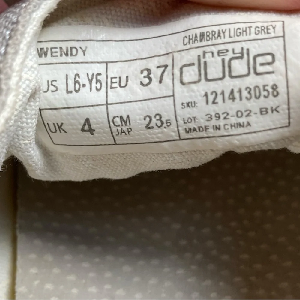 Hey Dude Women's Size 6 (Youth 5) Light Gray Chambray Loafers - Picture 4 of 8